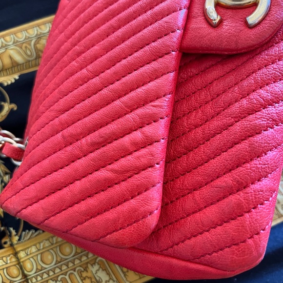 Chanel red handbag - Picture 3 of 15